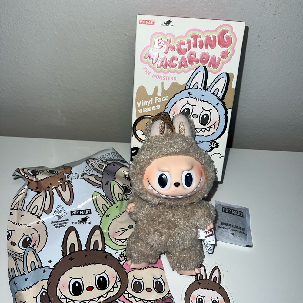 Pop Mart Labubu Exciting Macaron Vinyl Face plush Toffee